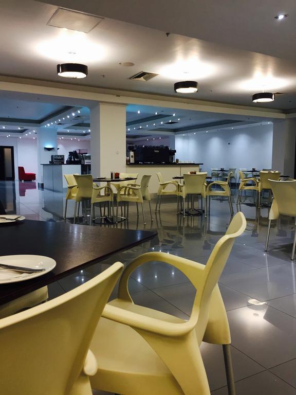 Hotel On St Georges Кейптаун Екстериор снимка